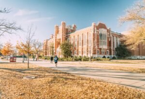 How to Choose the Right USA University for Your Career Goals